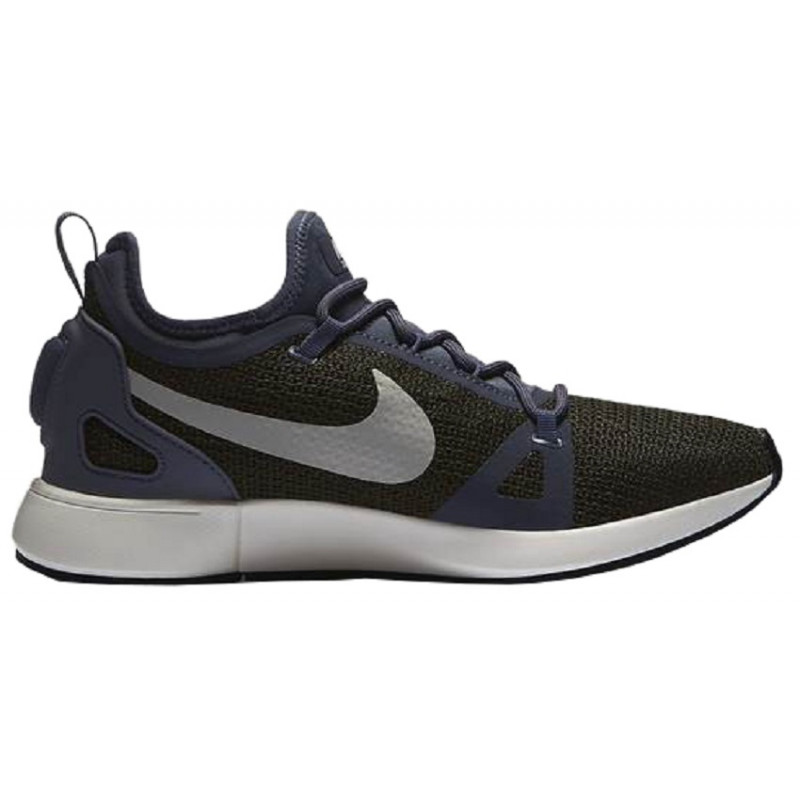 Nike sales duel racers